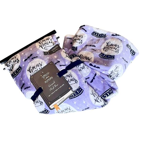 NEW Hocus Pocus THROW BLANKET LG 60x70 Purple Crystal Ball Spells & Potions - Picture 1 of 6